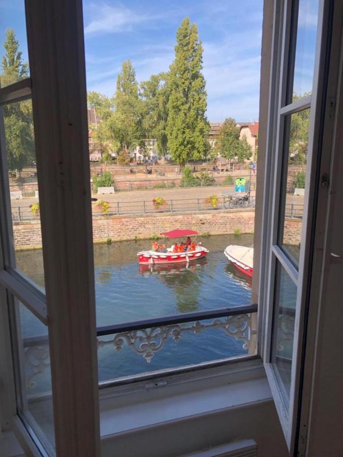 Appartement Au Bord De L'Eau à Strasbourg Extérieur photo