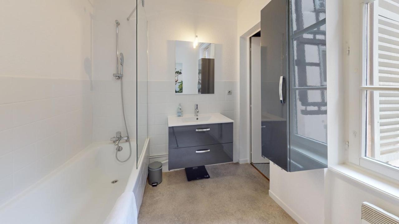 Appartement Au Bord De L'Eau à Strasbourg Extérieur photo