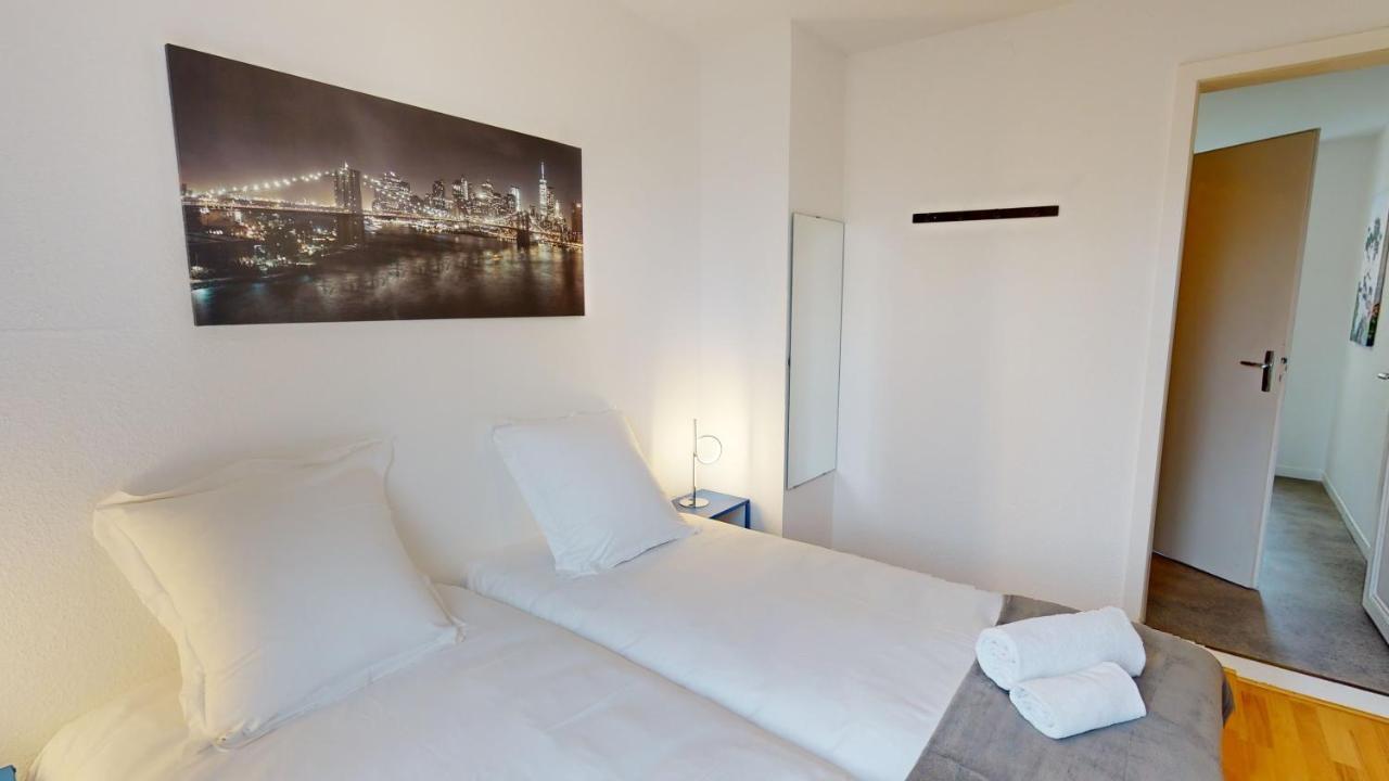Appartement Au Bord De L'Eau à Strasbourg Extérieur photo