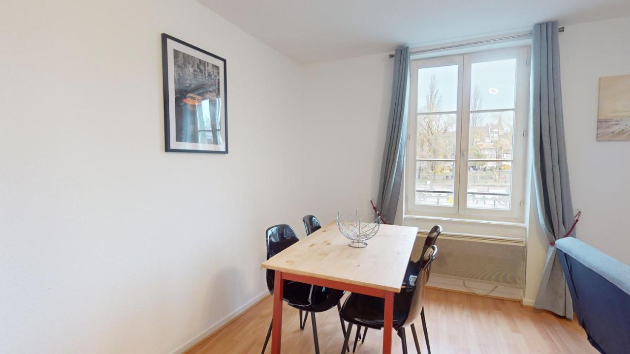 Appartement Au Bord De L'Eau à Strasbourg Extérieur photo
